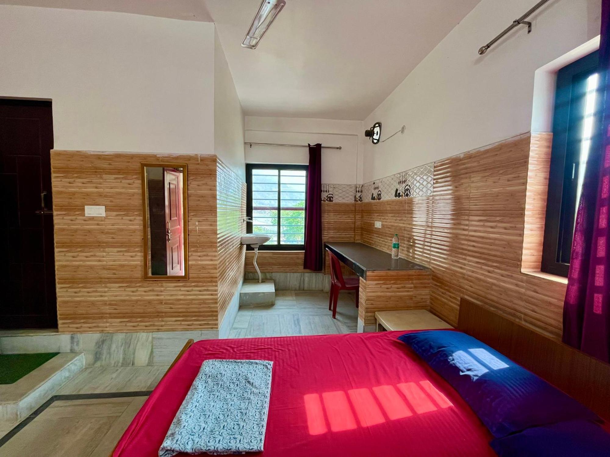 Laxmi Lodge Rishīkesh 外观 照片